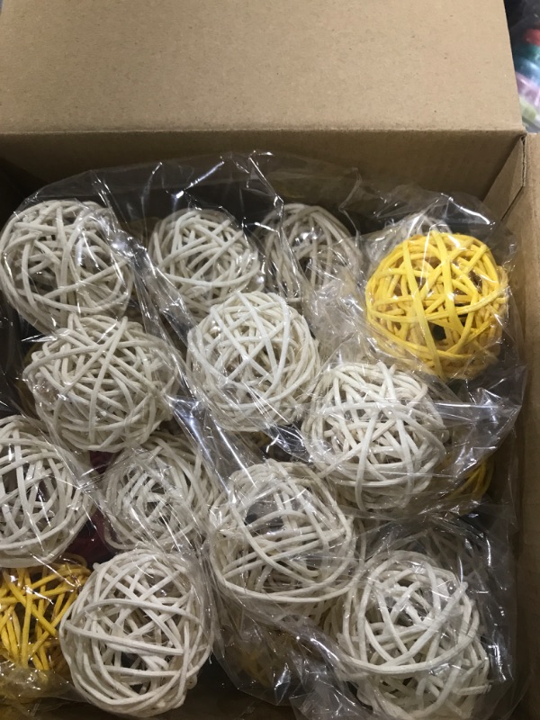 Photo 2 of 45 Pcs Thanksgiving Wicker Rattan Balls Decorative Thanksgiving Day Vase Filler Bowl White Yellow Orange Wicker Balls for Fall Halloween Party Autumn Wedding Table Home Christmas Decoration, 1.78 Inch