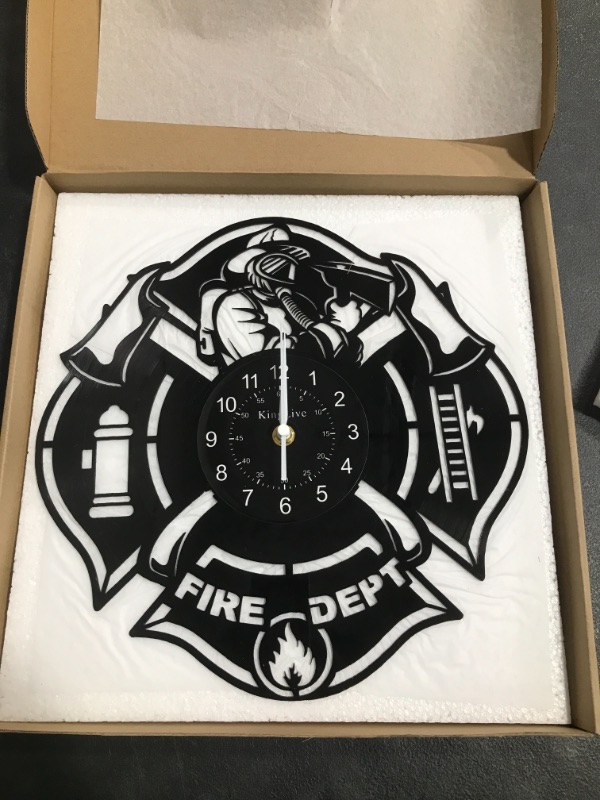 Photo 1 of 11" CLOCK 