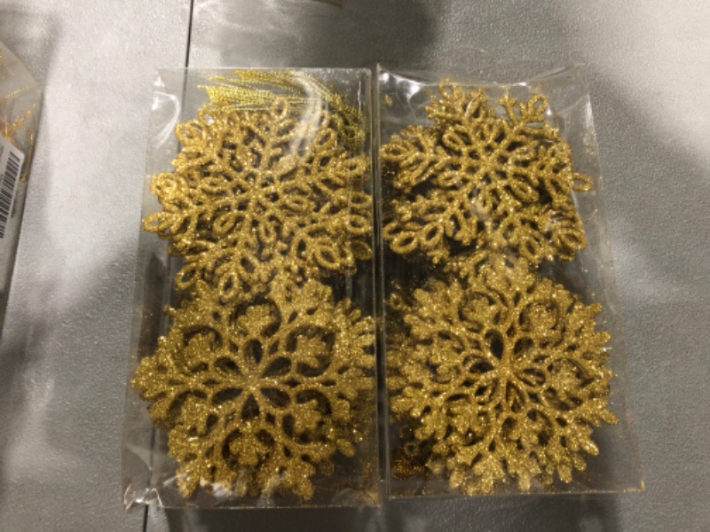 Photo 2 of 36pcs Gold Glitter Snowflake Ornaments Christmas Tree Decorations, 4 Inch Plastic Snowflake Hanging Decorations Christmas Tree Ornaments for Winter Wonderland Holiday Party 2 PACK 