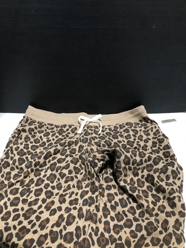 Photo 1 of Amazon Essentials Womens XL Leopard Joggers 