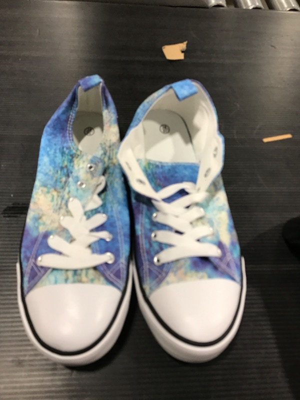 Photo 1 of Adokoo Womens Canvas Shoes Casual Cute Sneakers Low Cut Lace up Fashion Comfortable for Walking 
SIZE 10