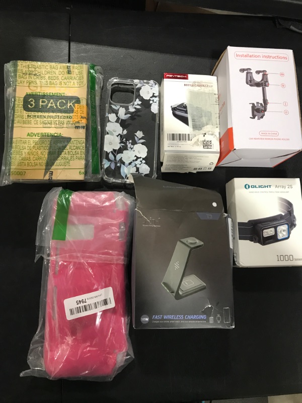 Photo 2 of Phone Accessories  Bundle