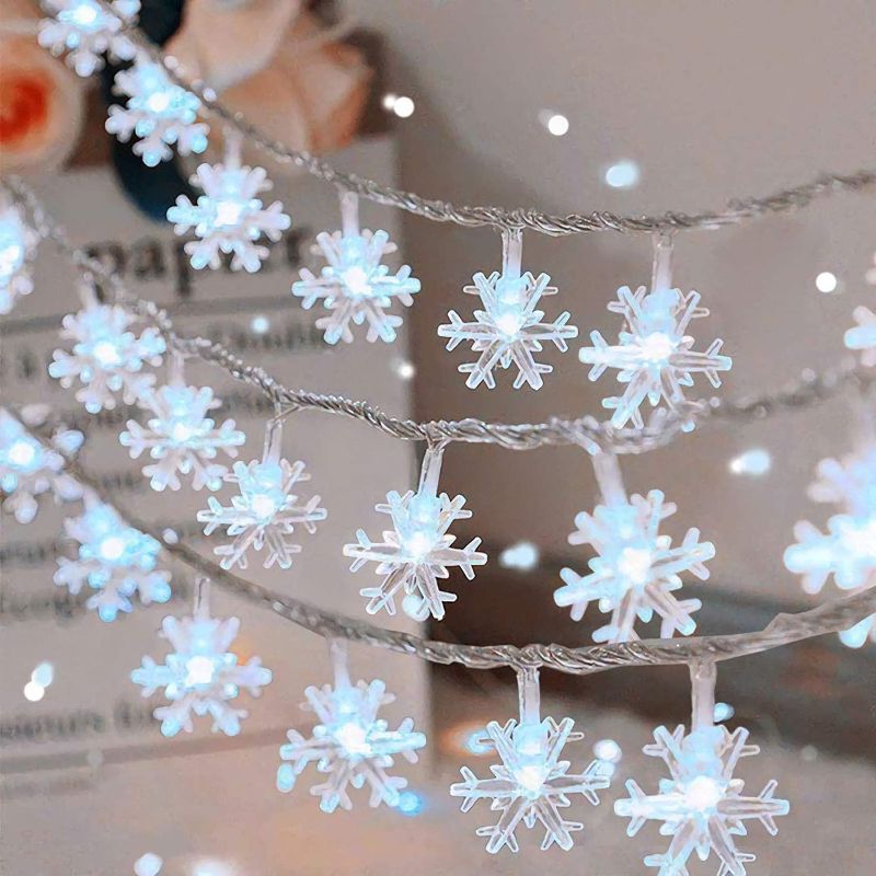 Photo 1 of (pack of 2) Christmas Snowflake String Lights, 20ft 40 LED Fairy Lights Battery Operated Waterproof Twinkle Lighting Indoor Outdoor Decorations for Bedroom Party Patio Room Garden Home Xmas Tree Decor (White) 