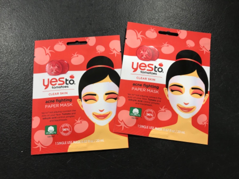 Photo 2 of 2 of the Yes To Tomatoes Acne-Fighting Paper Mask, Gently Exfoliating Formula To Help Purify Pores & Prevent Pimples From Forming, With Salicylic Acid & Antioxidants, Natural, Vegan & Cruelty Free, 1 Pack Tomatoes Acne Fighting Paper Mask