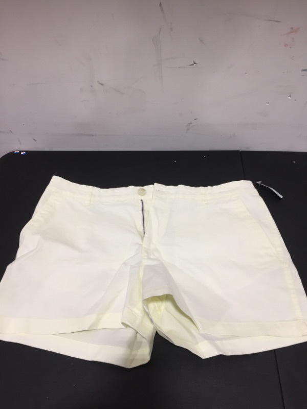 Photo 1 of AMAZON ESSENTIALS SHORTS SIZE 14