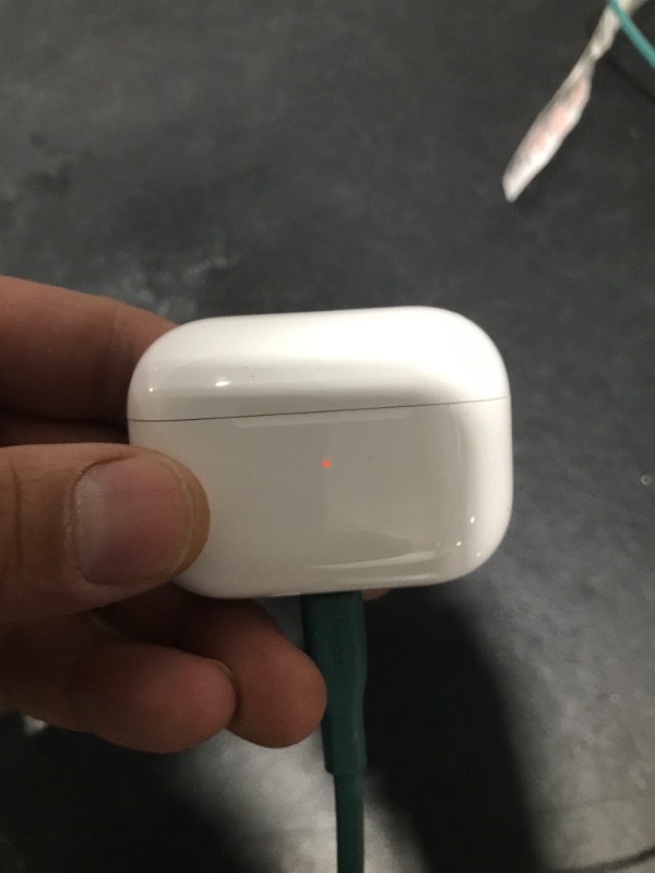 Photo 6 of Apple AirPods Pro