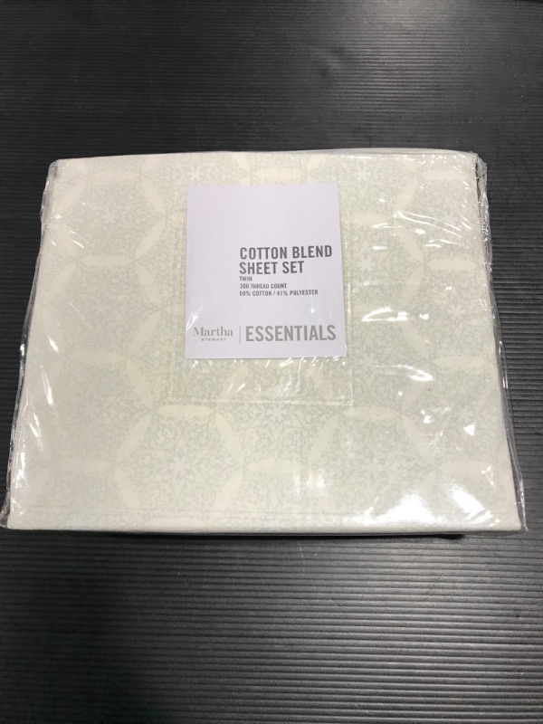 Photo 2 of [Size Twin] Martha Stewart Collection Holiday Printed 3 Pc. Sheet Set, Created for Macy's Bedding
