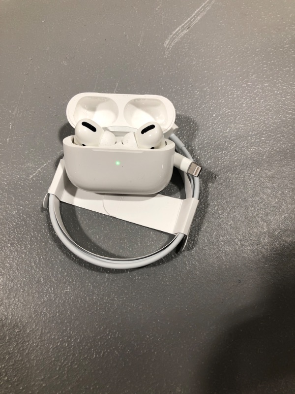 Photo 2 of Apple AirPods Pro