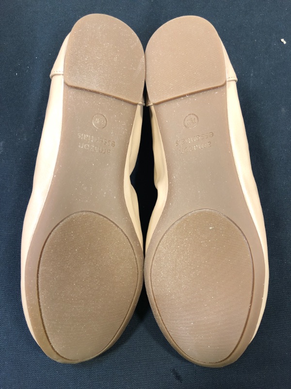 Photo 3 of Amazon Essentials Women's Belice Ballet Flat SIZE 7.5 W