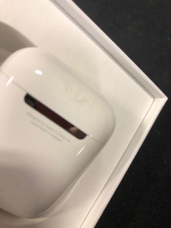 Photo 3 of PARTS ONLY--Apple AirPods with Charging Case 