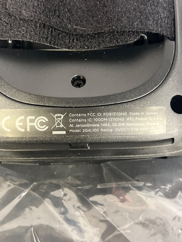 Photo 6 of HTC VIVE Wireless Adapter Full Kit for VIVE Cosmos, Pro, and Pro Eye Series