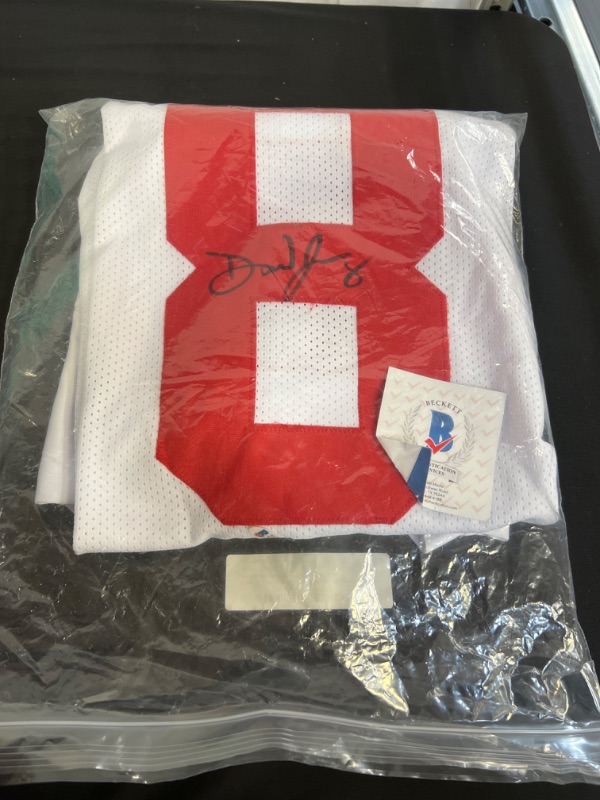 Photo 2 of Daniel Jones New York Giants Signed Autograph Custom Jersey White Beckett Witnessed Certified
, SIZE XL 