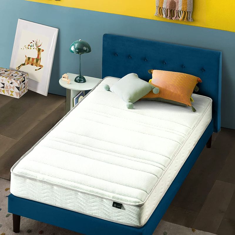 Photo 1 of Zinus 6 Inch Foam and Spring Mattress / CertiPUR-US Certified Foams / Mattress-in-a-Box, Narrow Twin, off white
