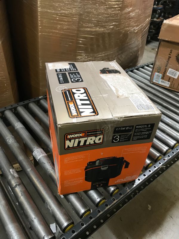 Photo 7 of WORX Nitro WX031L.9 20V 2.1 Gal Cordless Wet/Dry Vacuum (Tool Only), Black, Orange
