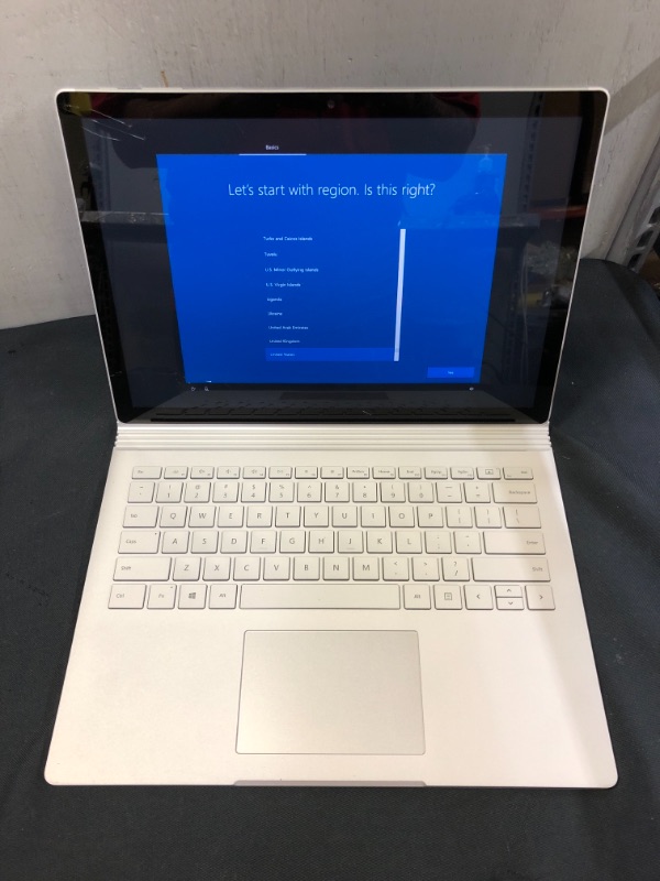Photo 1 of DAMAGE TO SCREEN CRACKED PLEASE READ ------Microsoft Surface Book 3 - 13.5" Touch-Screen - 10th Gen Intel Core i7 - 16GB Memory - 256GB SSD (Latest Model) - Platinum

