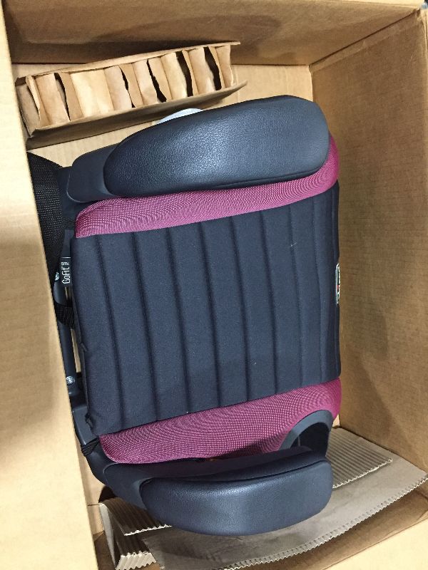 Photo 1 of CHICCO KIDS CAR SEAT