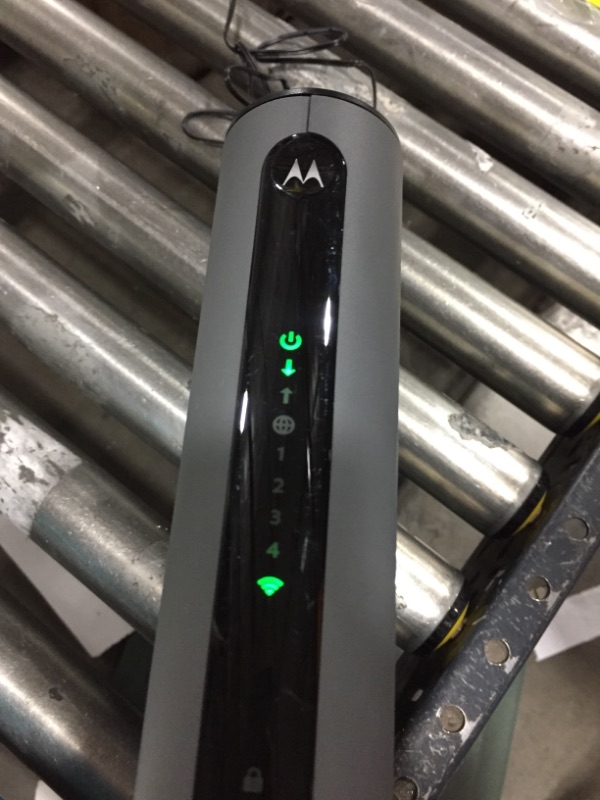 Photo 1 of Motorola MG7315 Modem WiFi Router Combo | DOCSIS 3.0 Cable Modem + N450 Single Band Wi-Fi Gigabit Router | 343 Mbps Max Speeds | Approved by Cox and Spectrum