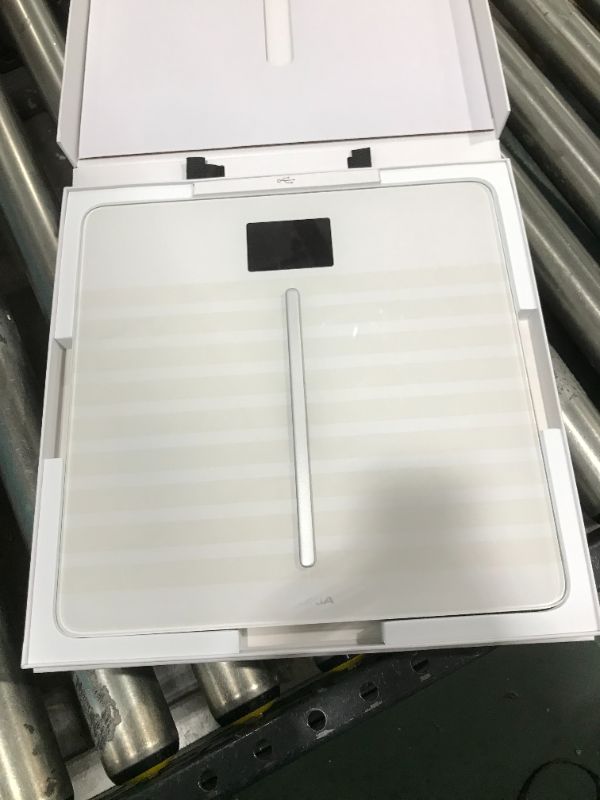 Photo 2 of Nokia Body Cardio Wi-Fi Smart Scale with Body Composition and Heart Rate - White
