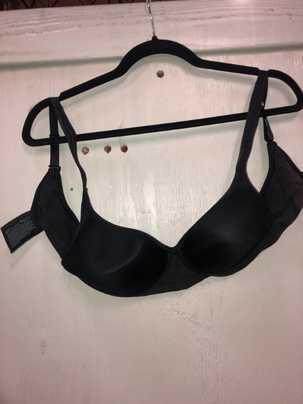 Photo 1 of Bali Women's Comfort Revolution Wirefree Bra DF3463, SIZE 34 B