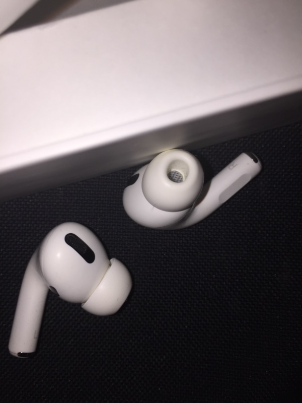 Photo 5 of Apple AirPods Pro in-Ear Headphones with MagSafe Wireless Charging Case - White MLWK3AM/a