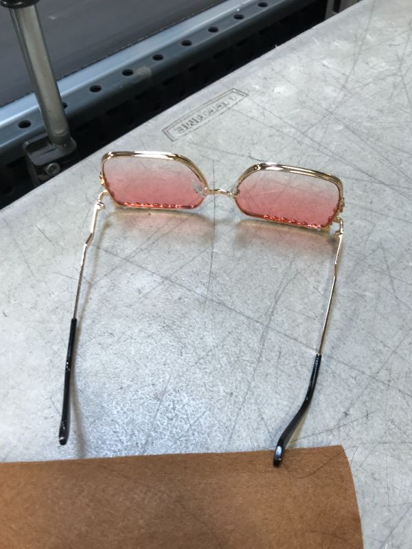 Photo 3 of FEISEDY Women Oversized Square Sunglasses Pearl Design Ladies 2021 New Luxury Fashion Big Shades B2747