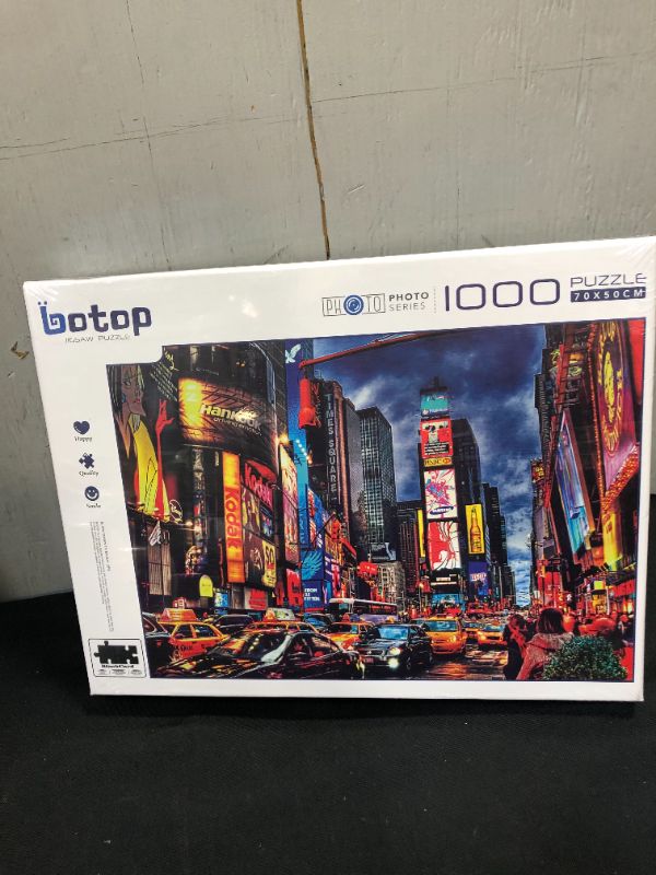 Photo 2 of Botop Puzzles for Adults 1000 Piece Jigsaw Puzzles 1000 Pieces for Adults Times Square Puzzle Gift Educational Games Home Decoration Puzzle (27.56" x 19.69") ** Factory Sealed 
