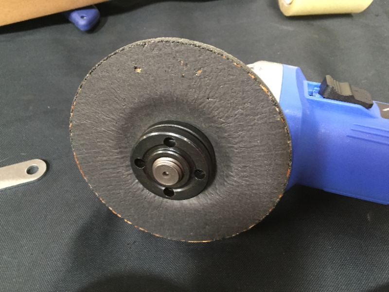 Photo 3 of AVID POWER Angle Grinder 7.5-Amp 4-1/2 inch with 2 Grinding Wheels, 2 Cutting Wheels, Flap Disc and Auxiliary Handle (Blue)
