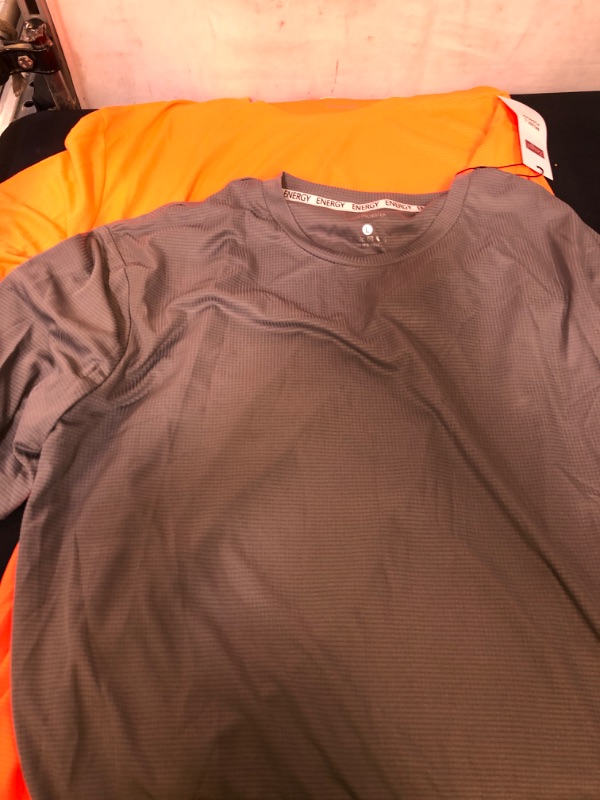 Photo 2 of Zengjo Athletic Shirts for Men, Size Large 