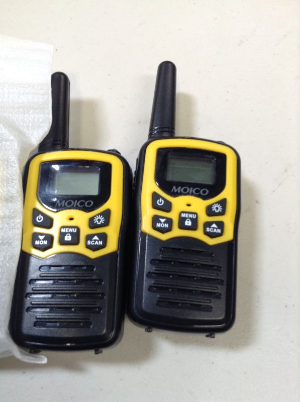 Photo 3 of Walkie Talkies with 22 FRS Channels 4 PIECES 