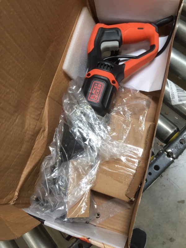 Photo 2 of BLACK+DECKER 7 Amp Electric Reciprocating Saw with Removable Branch Holder (BES301K)
