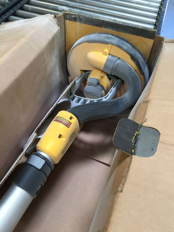 Photo 5 of DEWALT 20-Volt Brushless Cordless Drywall Sander with Dust Management-------VERY USED