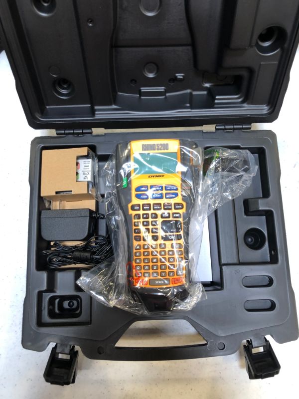 Photo 1 of ***BROKEN SCREEN***Dymo Industrial Rhino 5200 Label Maker Kit (1756589)