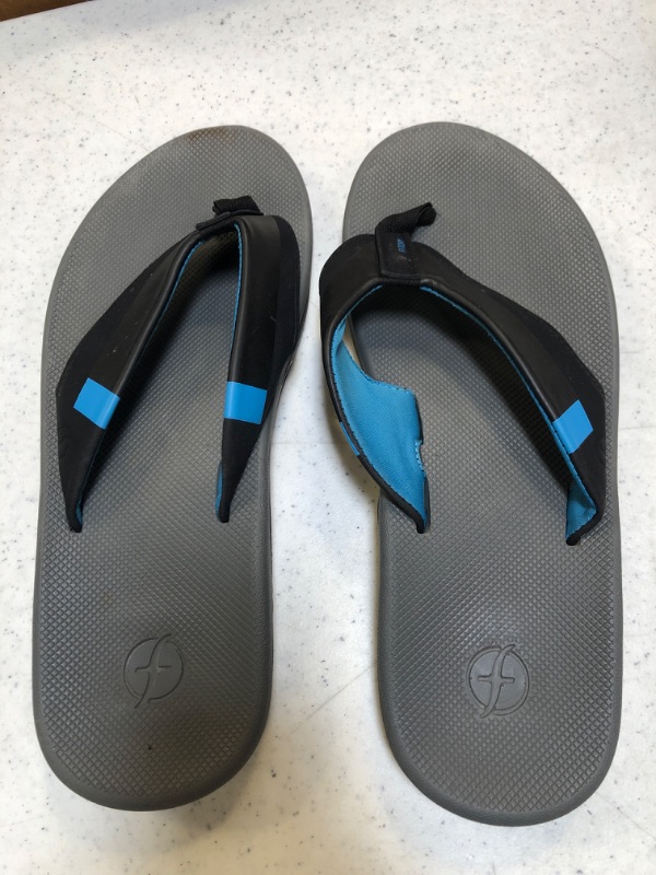 Photo 2 of  Men's Sport Flip Flops, Arch Support  SIZE UNKNOWN  COLOR MAY VARY