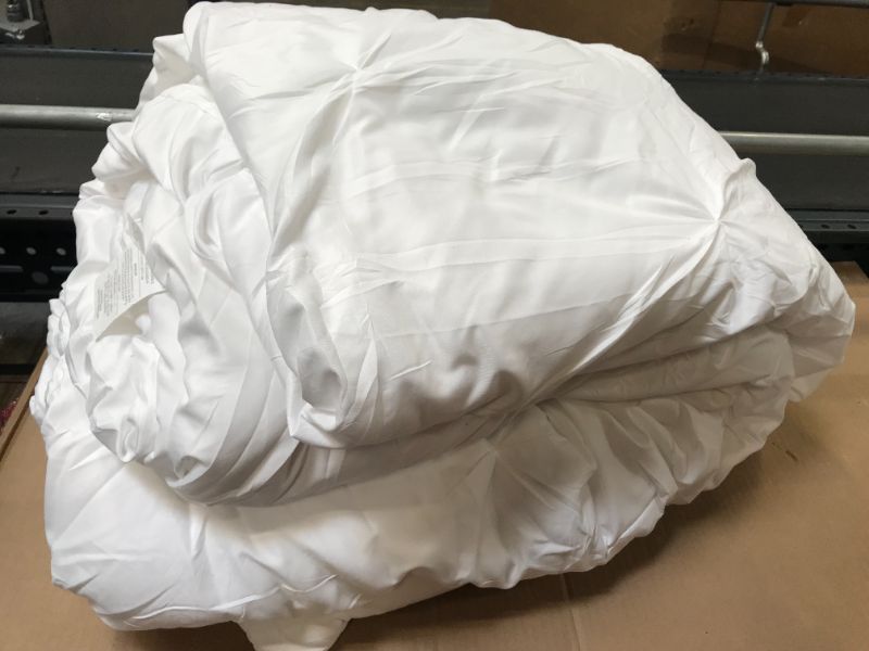 Photo 1 of 1 pc Comforter white 98x120.inches --dirty 