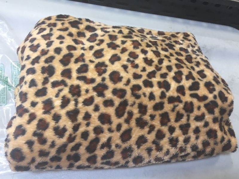 Photo 2 of 50"X60" Super Soft Leopard Brown Print Fleece Light Weight Blanket Couch/Sofa/Travel Throw