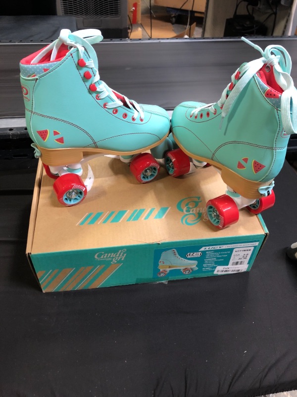 Photo 3 of Candi Girl Lucy Adjustable Girls Roller Skates…
USA 3-6 EZ Twist Knob adjusts up to 4 full sizes (Small 12J to 2) or (Medium 3 to 6)
