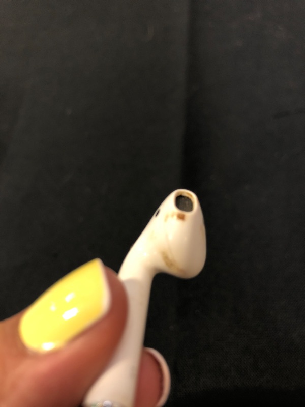 Photo 8 of Apple AirPods with Charging Case (Latest Model) --- DIRTY ----