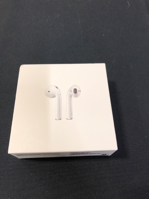 Photo 9 of Apple AirPods with Charging Case (Latest Model) --- DIRTY ----