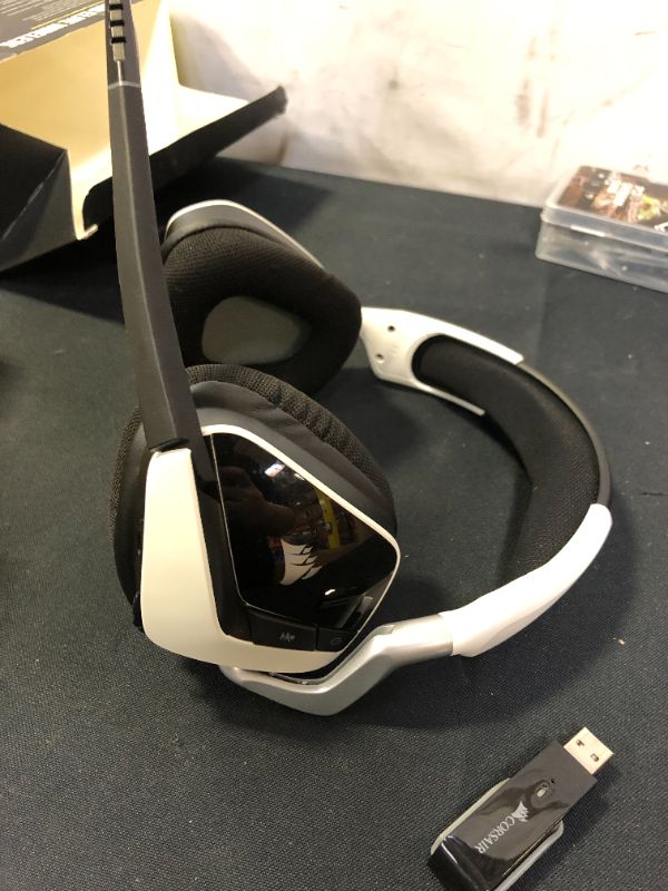 Photo 3 of Corsair Void RGB Elite Wireless Premium Gaming Headset, 7.1 Surround Sound,White