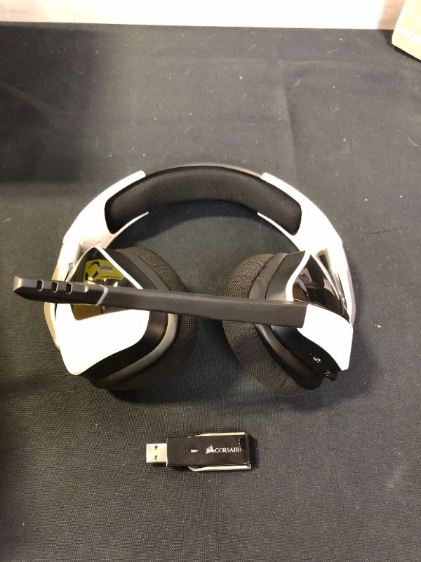 Photo 2 of Corsair Void RGB Elite Wireless Premium Gaming Headset, 7.1 Surround Sound,White