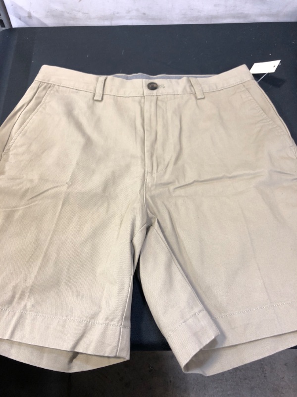 Photo 2 of Amazon Essentials Men's Classic-Fit 7" Short SIZE 29 