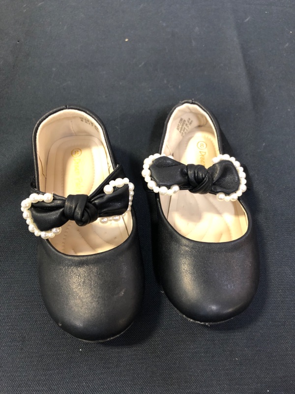 Photo 2 of DREAM PAIRS Girl Dress Shoes Mary Jane Flats for Party School Wedding (Toddler/Little Kid) SIZE 8 IN KIDS 
