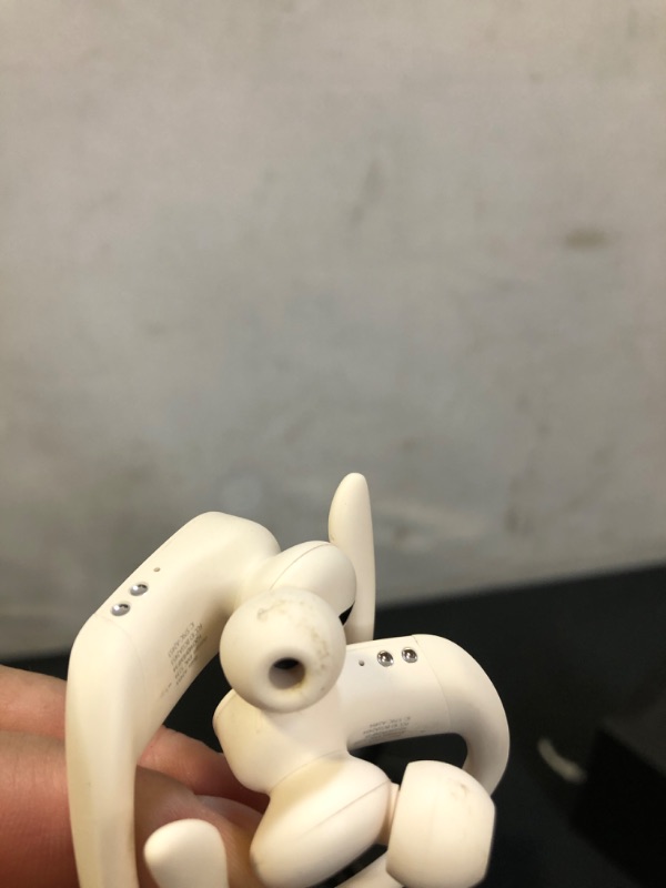 Photo 5 of Powerbeats Pro Wireless Earbuds - Apple H1 Headphone Chip, Class 1 Bluetooth Headphones, 9 Hours of Listening Time, Sweat Resistant, Built-in Microphone - Ivory
(USED) (DIRTY)