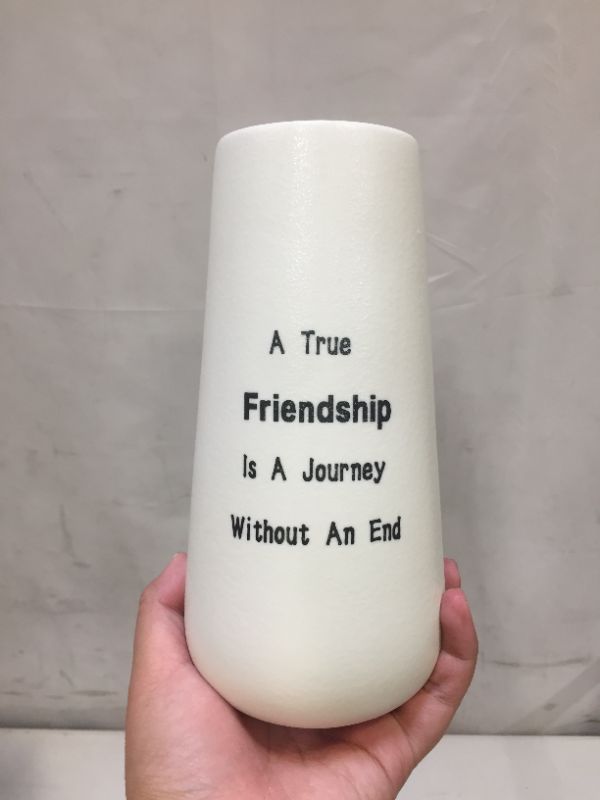 Photo 1 of "A TRUE FRIENDSHIP IS A JOURNEY WITHOUT AN END" VASE