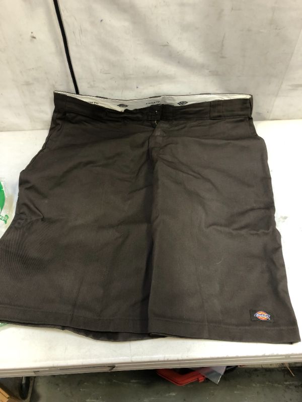 Photo 2 of Dickies Men's 13 Inch Loose Fit Multi-Pocket Work Short