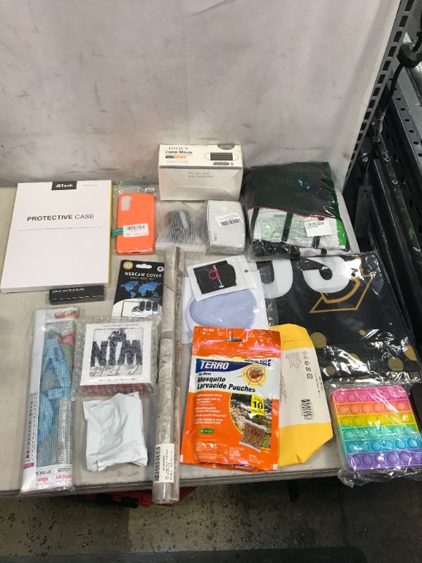 Photo 1 of 18 PCS MISC. BAG LOT