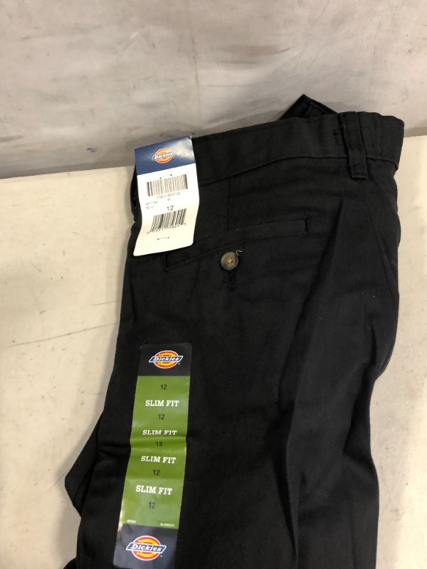 Photo 3 of Dickies Boys' Flexwaist Slim Stretch Pant
SIZE 12 