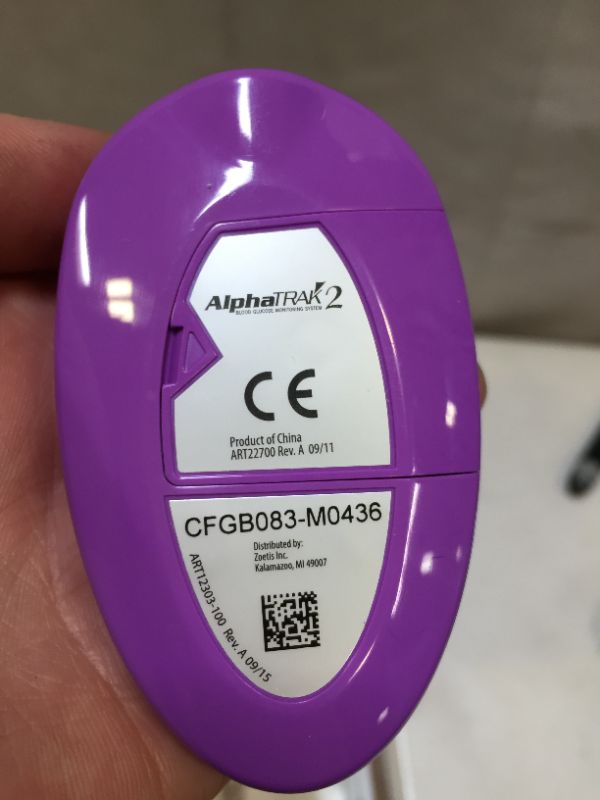Photo 2 of AlphaTRAK 2 Veterinary Blood Glucose Monitoring Meter Kit