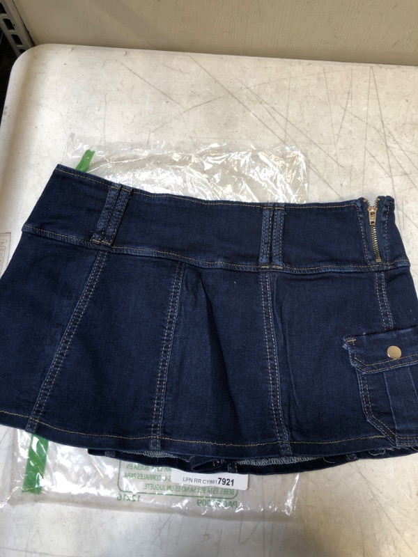 Photo 2 of Floerns Women's Casual A Line Flare Jean Denim Mini Skirts with Pocket. SIZE 41
