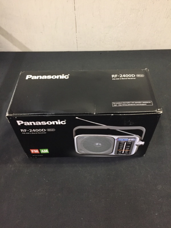 Photo 2 of Panasonic Rf-2400D Am/FM Radio, Silver
